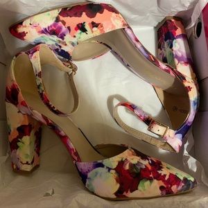 Dream Pairs women’s heels